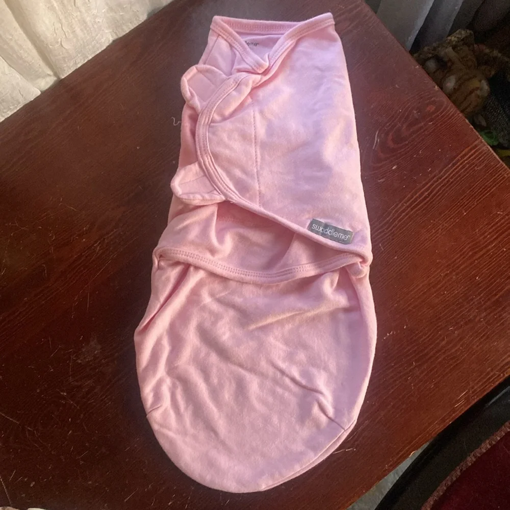 Lot of 3 Newborn 0-3m Baby Girl Pink Swaddles + Copper Pearl Burp Cloth Floral